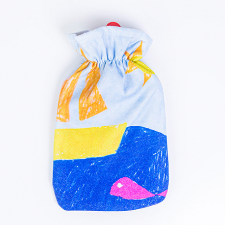 قربة ماء مع غطاء قماشي